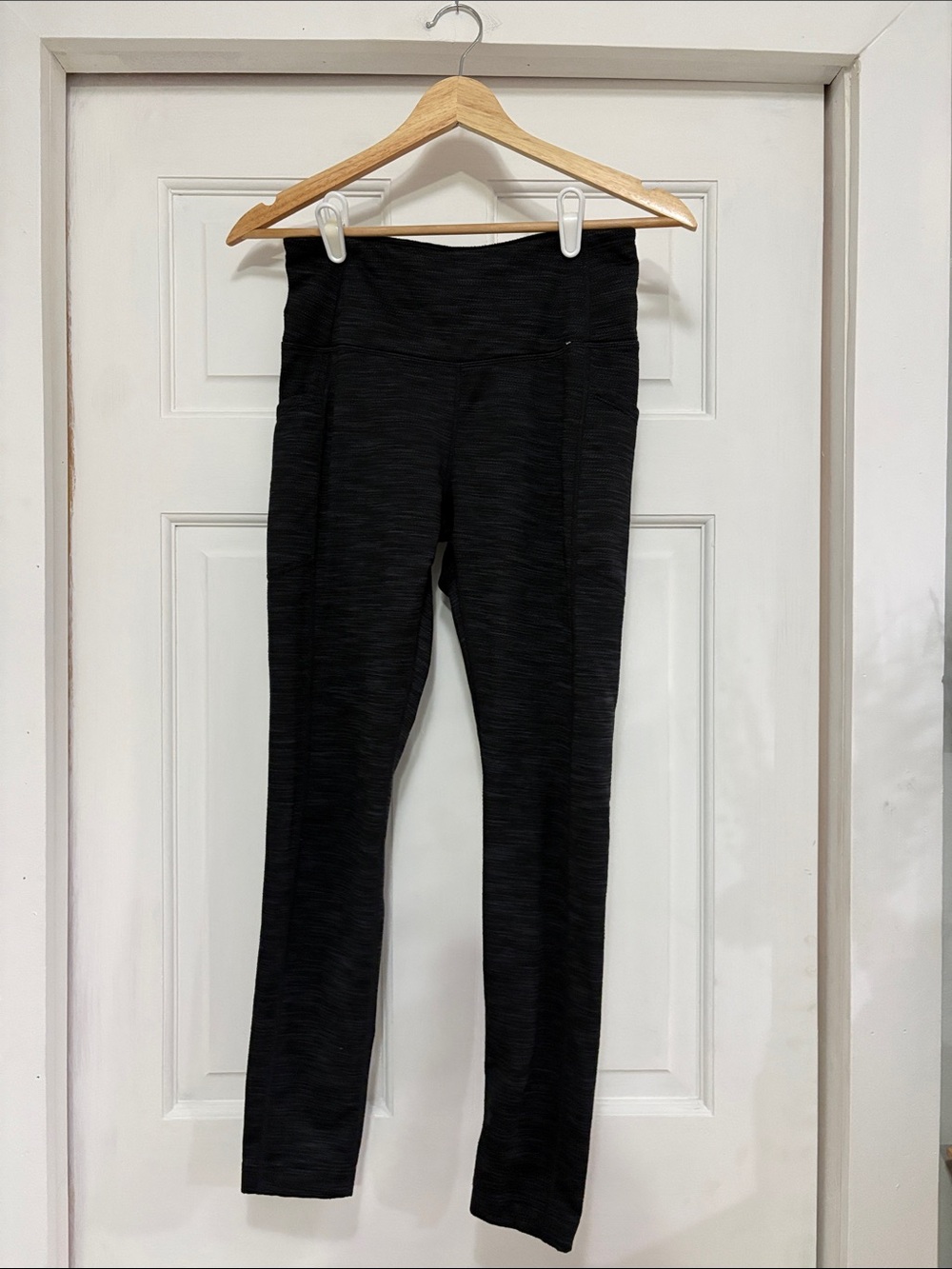 Mondetta Black Textured High-Waist Leggings